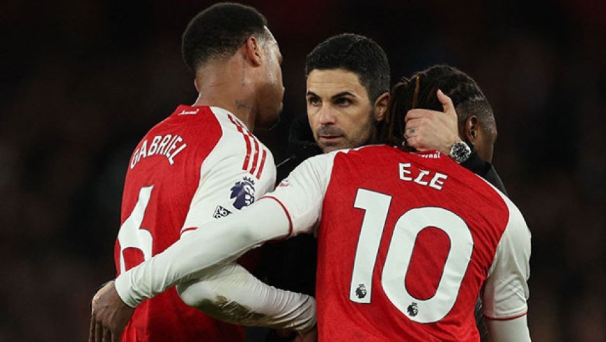 Premier Lig'de lider Arsenal, Chelsea'yi 2 golle geçti!