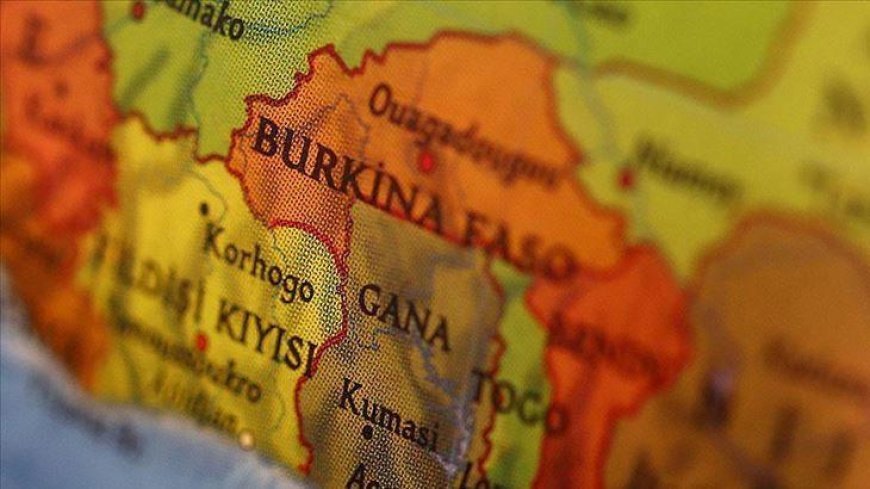 Gana'da yolcu otobüsüyle ambulansın çarpışması sonucu 16 kişi öldü