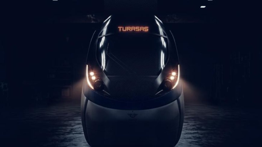 Türkiye'nin ürettiği ilk hızlı tren raylara iniyor