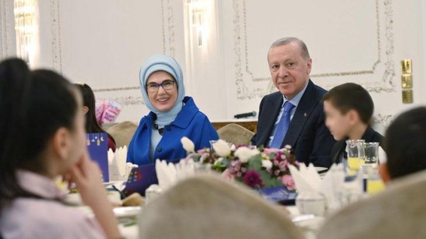 Emine Erdoğan'dan devlet himayesindeki çocuklarla iftar programına ilişkin paylaşım