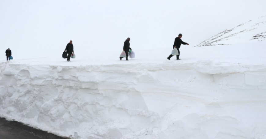 Ağrı'nın iki ilçesinde eğitime kar engeli