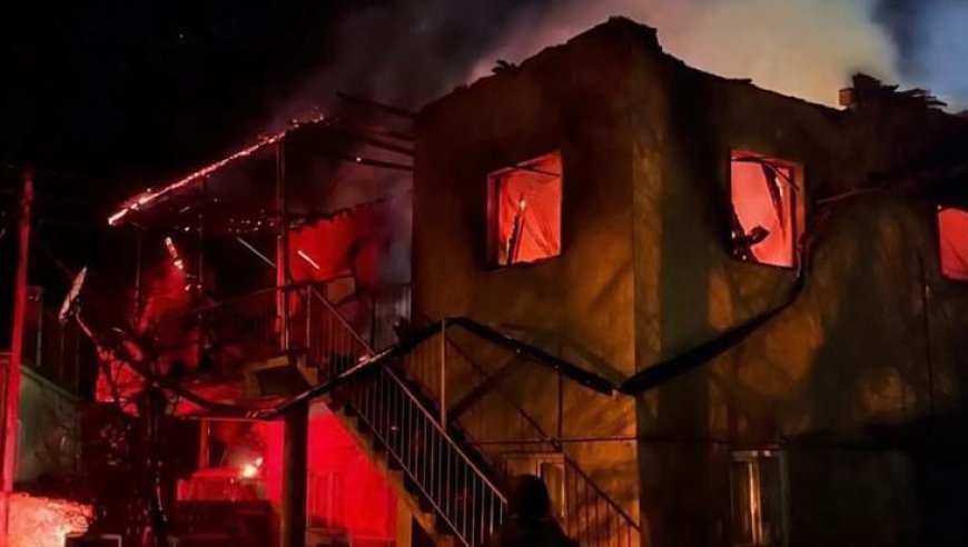 Evde çıkan yangında anne yaralandı, zihinsel engelli kızı öldü