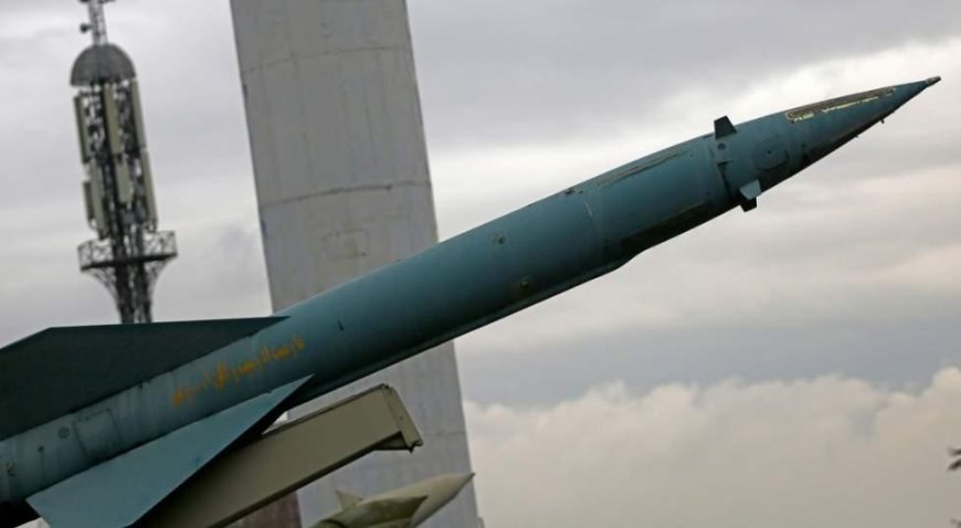 Tahran’da savaş devam ederken füze geçidi! İran’dan ABD ve İsrail’e 'yerli silahlı' gövde gösterisi