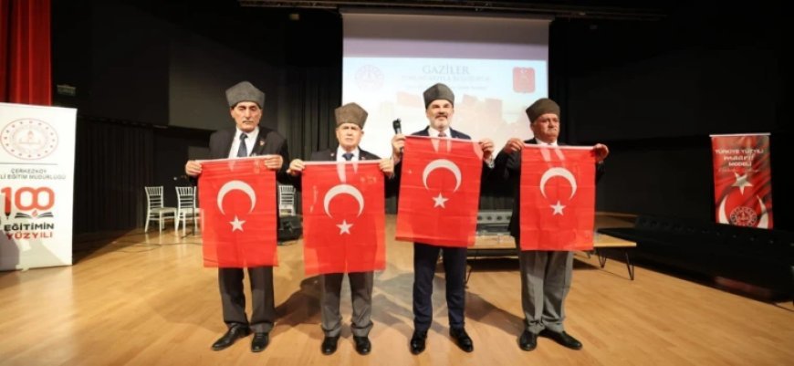 GAZİLER GENÇLERE TARİH DERSİ VERDİ