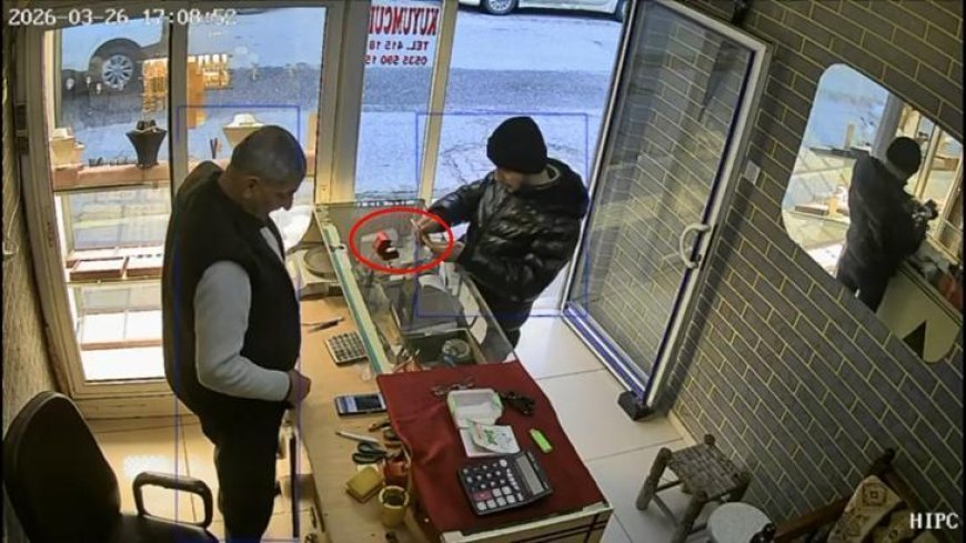 Kuyumcuda akılalmaz yöntem! 'Fotoğraf çekeceğim' dedi, 60 bin liralık yüzükle bir anda kayboldu
