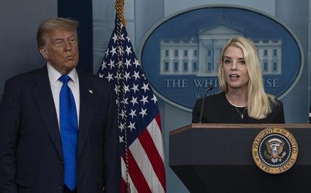 Trump, Adalet Bakanı Pam Bondi'yi görevden aldı
