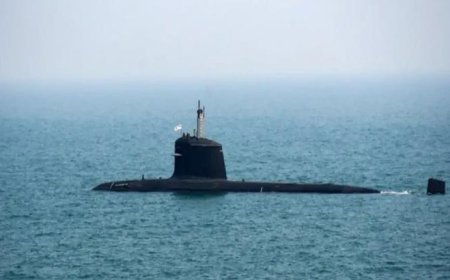Hindistan yeni nükleer denizaltısı INS Aridhaman'ı suya indirdi! Savunma Bakanı'ndan dikkat çeken sözler