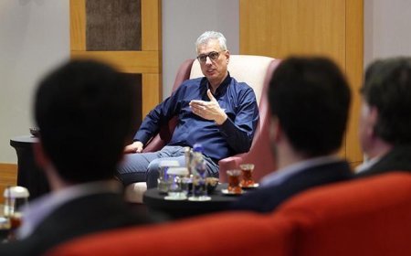 Bakan Memişoğlu, sağlık sektörünün temsilcileriyle bir araya geldi! 'Yeni yönetmelikleri ele aldık'