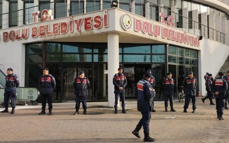 Bolu Belediyesi'nde arama! 3 kişi gözaltına alındı