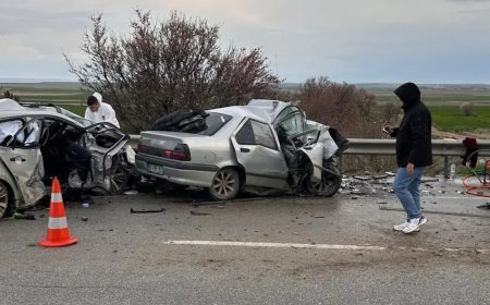 Eskişehir-Ankara yolunda otomobil karşı şeride geçti. 4 ölü, 2 yaralı