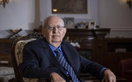 Hüsamettin Cindoruk hayatını kaybetti