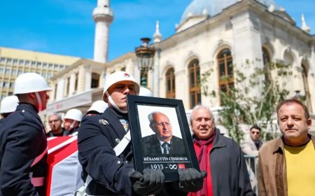 Hüsamettin Cindoruk son yolculuğuna uğurlandı