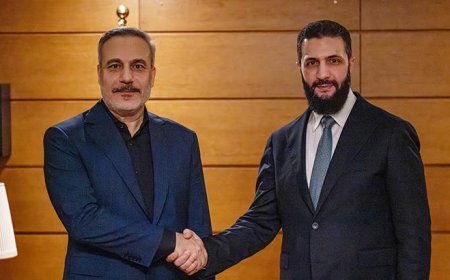 Dışişleri Bakanı Hakan Fidan, Suriye Cumhurbaşkanı Şara ile Antalya'da görüştü