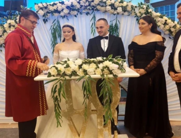 AYKAÇ VE İNCİ AİLELERİNİN MUTLU GÜNÜ