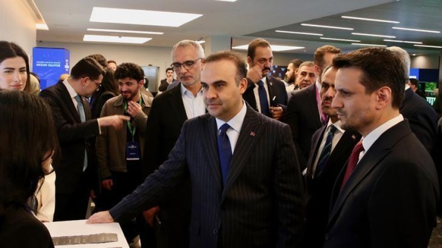 Bakan Kacır'dan savunma sanayii mesajı: Türkiye'nin teknoloji üretmede ulaştığı noktanın açık göstergesi