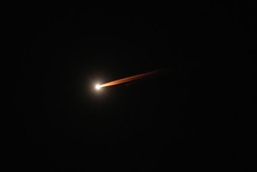 İran'dan İsrail'e fırlatılan füzeler Batı Şeria semalarında! Sıcak görüntü