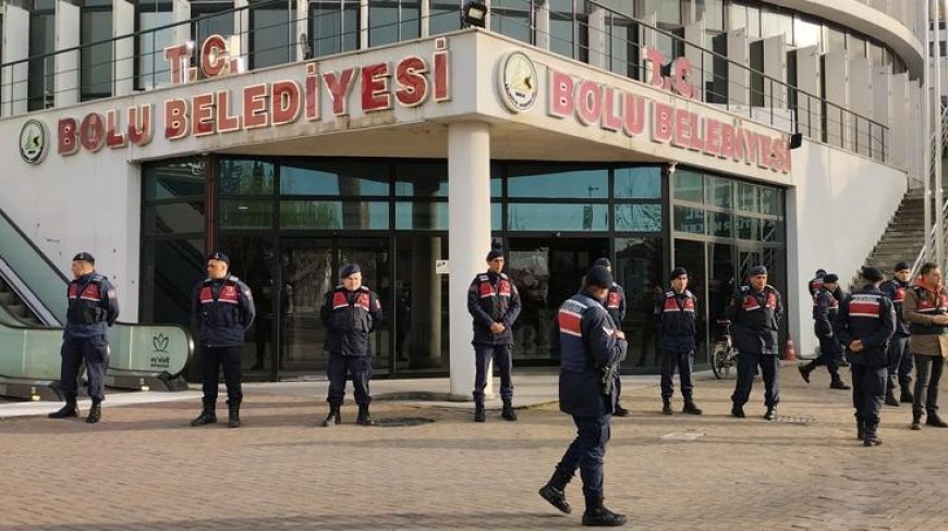 Bolu Belediyesi'nde arama! 3 kişi gözaltına alındı