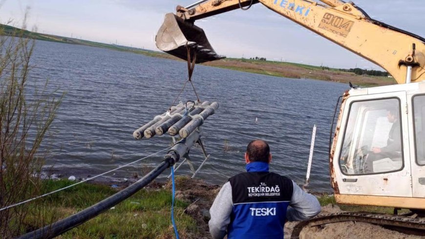 Türkmenli Göleti'ne yüzer terfi istasyonu kuruldu