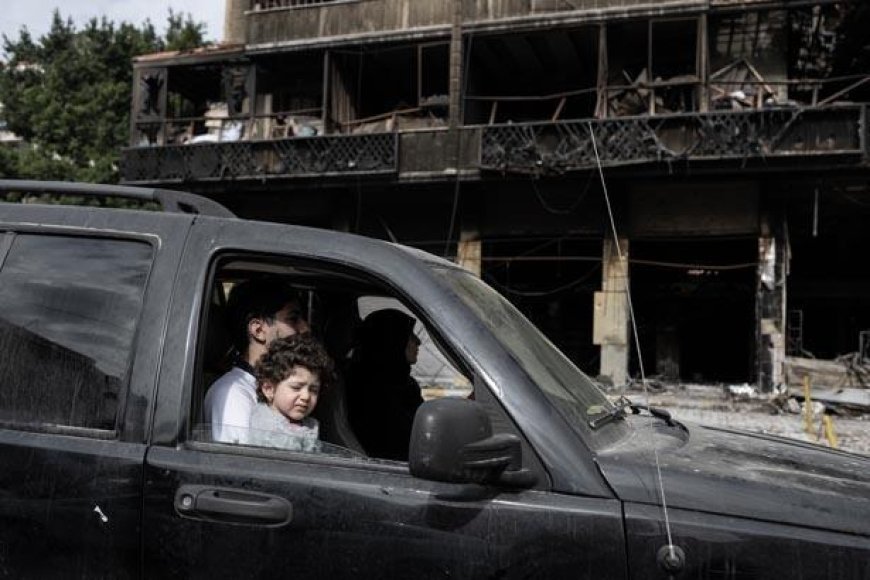 İsrail saldırılarıyla yerlerinden edilmişlerdi! Geçici ateşkesin ardından Lübnanlılar evlerine dönüyor