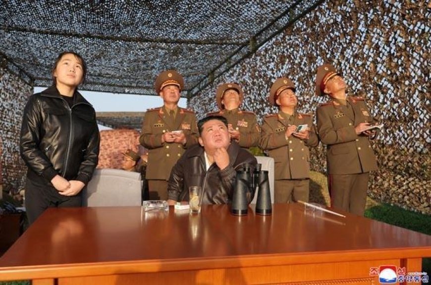 Dünya bu kareleri konuşuyor! Kuzey Kore lideri Kim Jong un ve kızı füze testinde