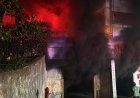 Başakşehir'de iş yerinde çıkan yangına müdahale ediliyor