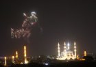 Edirne'de İstanbul'un fethi kutlandı. Sağanak altında bin dronla gösteri