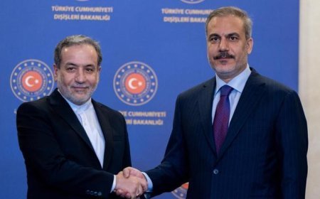 Dışişleri Bakanı Hakan Fidan, Abbas Arakçi ile görüştü