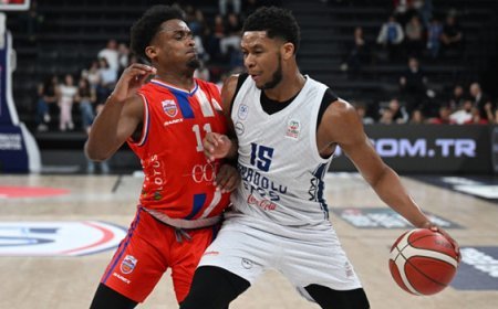Anadolu Efes evinde farklı kazandı!