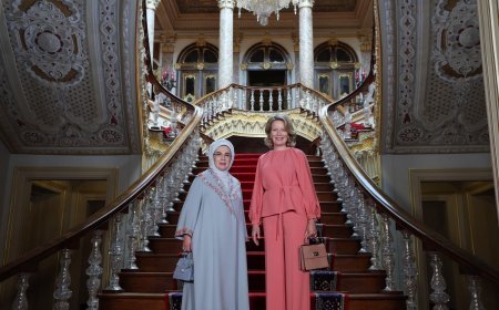Emine Erdoğan, Belçika Kraliçesi Mathilde'yle bir araya geldi