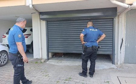 Hırsızlık ihbarına giden polis garaj kapısı açıldığında şaşkına döndü