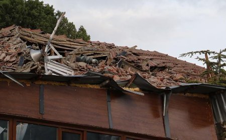 Son dakika haberler: Eskişehir'de yıldırım dehşeti! Caminin minaresi yıkıldı, imam yaralandı