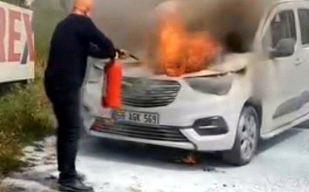 Seyir halinde alev alan araç yandı