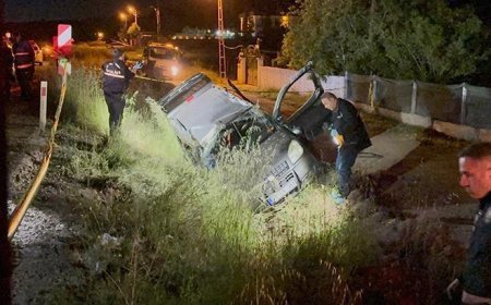 Kırıkkale'de hafif ticari araç şarampole devrildi; 1 ölü, 3 yaralı