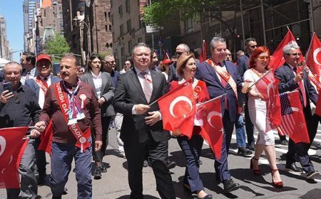New York'ta 43. Türk Günü Yürüyüşü coşkuyla kutlandı