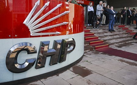 Mutlak butlan kararı sonrası CHP önünde hareketlilik sürüyor