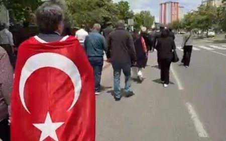 Şehit polisin cenazesinde fenalaşan kişi öldü