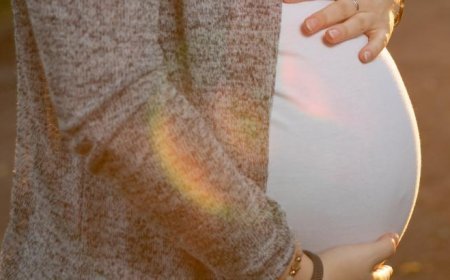Taşıyıcı anne davasında babaya ‘soy bağını değiştirmek’ten 1 yıl hapis: Sevgilisini ikizlerin annesi yaptı