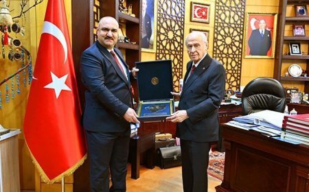Devlet Bahçeli, Kerkük Valisi Muhammed Seman Ağa'yı kabul etti