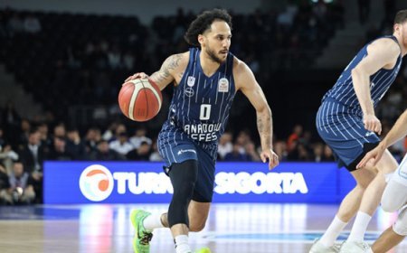 Anadolu Efes, Basketbol Süper Ligi'nde yarı finalde!