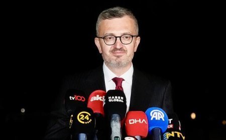 Duran: Fatih'in açtığı yol, Cumhurbaşkanımızın 'Türkiye Yüzyılı' hedefiyle devam eden bir meşaledir