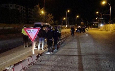 Malatya-Elazığ karayolunda feci kaza: İki aracın çarptığı yaya hayatını kaybetti