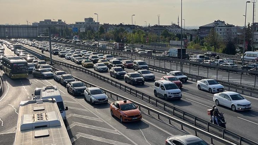İstanbul'da iş çıkışı trafik yoğunluğu yüzde 78'lere çıktı