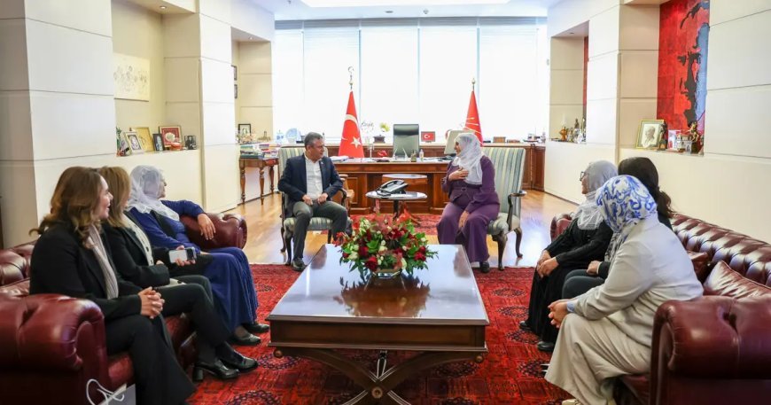 Barış Anneleri'nden CHP'ye ziyaret