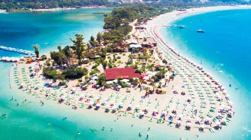 Dalaman’da 2 şezlong ve 1 şemsiye 350 TL