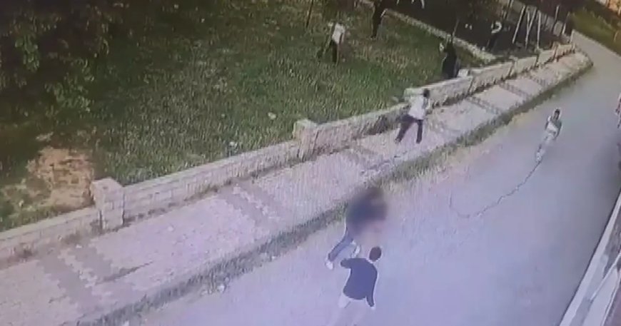Saldıran da ölen de çocuk. Saldırı anının görüntüleri ortaya çıktı