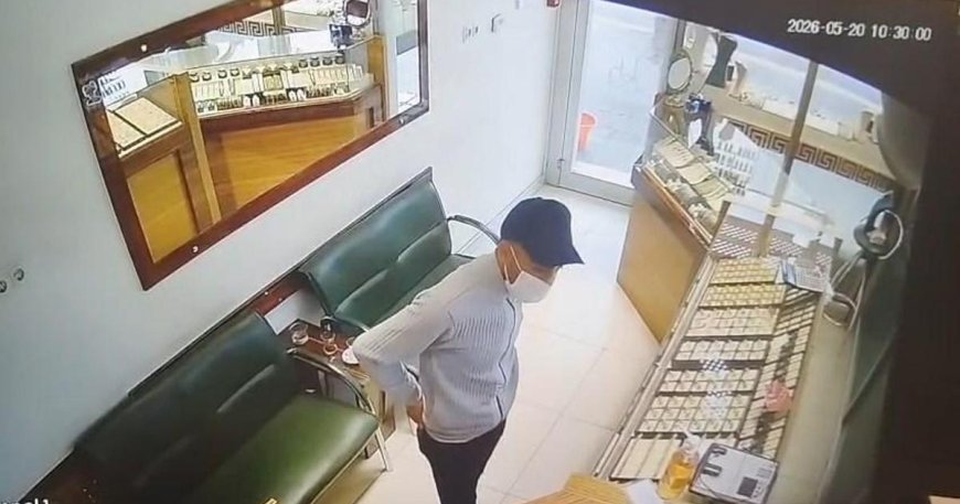 Kuyumcuda hırsızlık: ‘Eşime alacağım’ diyerek pırlanta yüzüğü çaldı