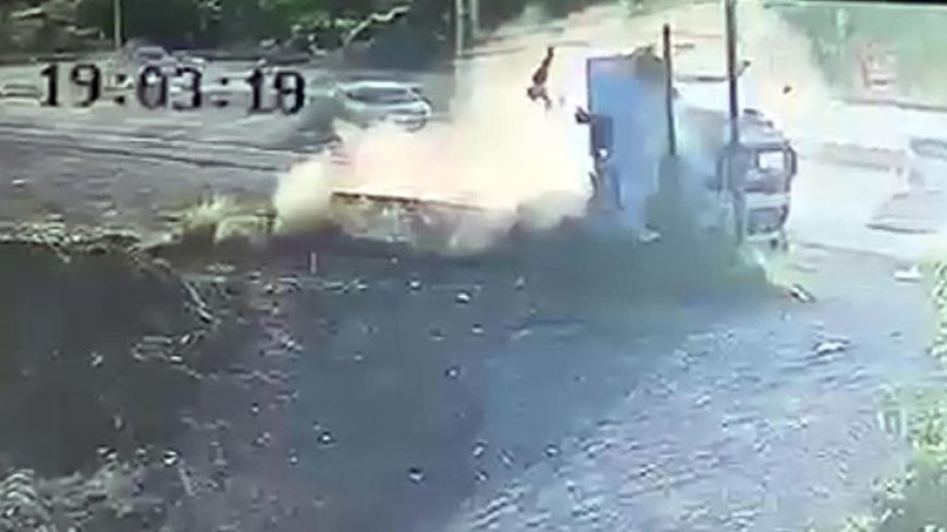 Tekirdağ'da korkunç kaza! Midibüsün çarptığı kamyonet takla attı: 1 ölü, 8 yaralı