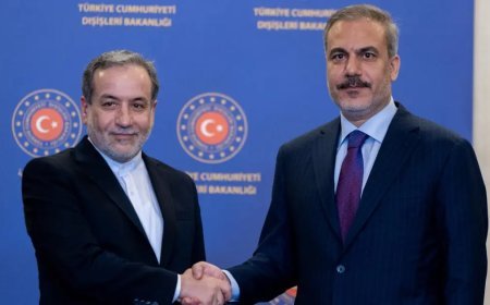 Bakan Fidan, Abbas Arakçi ile görüştü