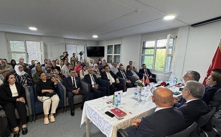 Bakan Işıkhan, Zürih'te Türk vatandaşları ve STK temsilcileriyle bir araya geldi