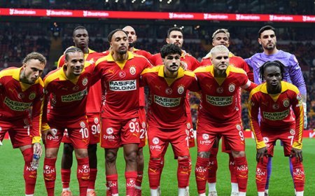 Galatasaray'da iki yıldız futbolcunun ayrılığı çok yakın!